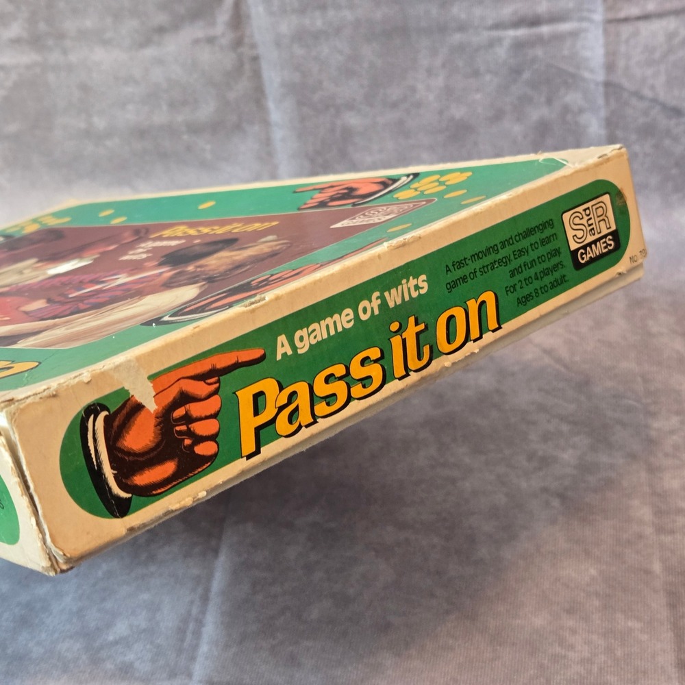 Vintage Pass It On Board Game Complete - Picture 8 of 8